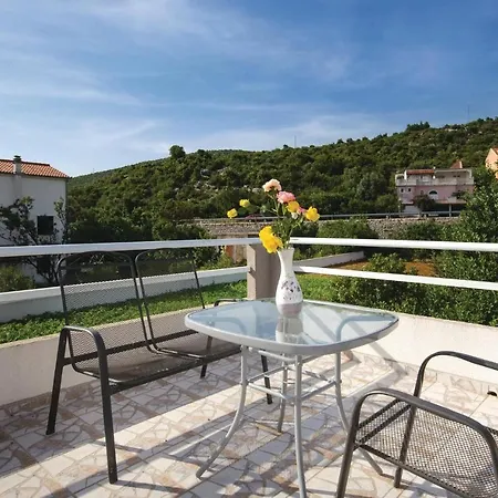 Beautiful In Poljica With Wifi Apartment